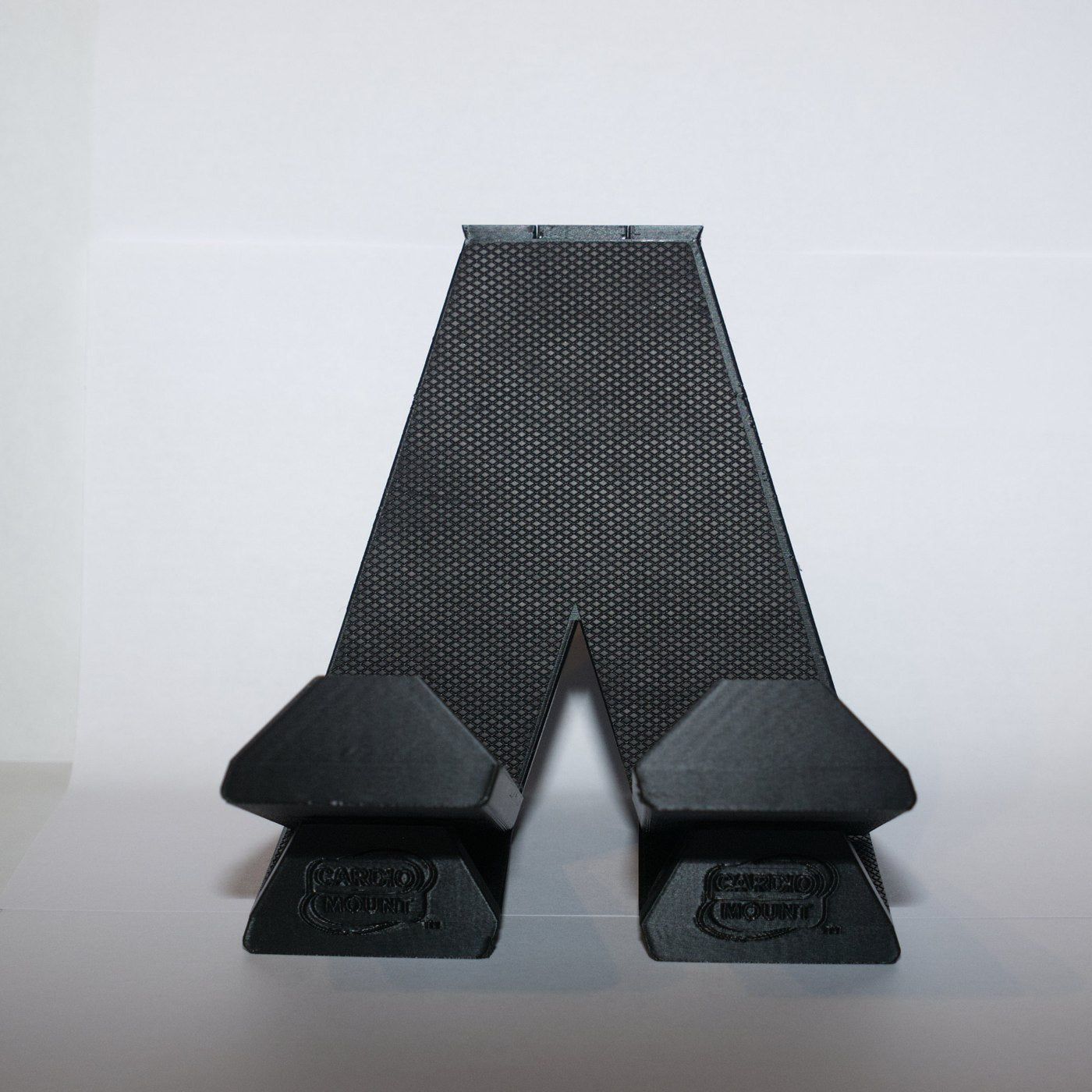 Cardio Mount black — front view